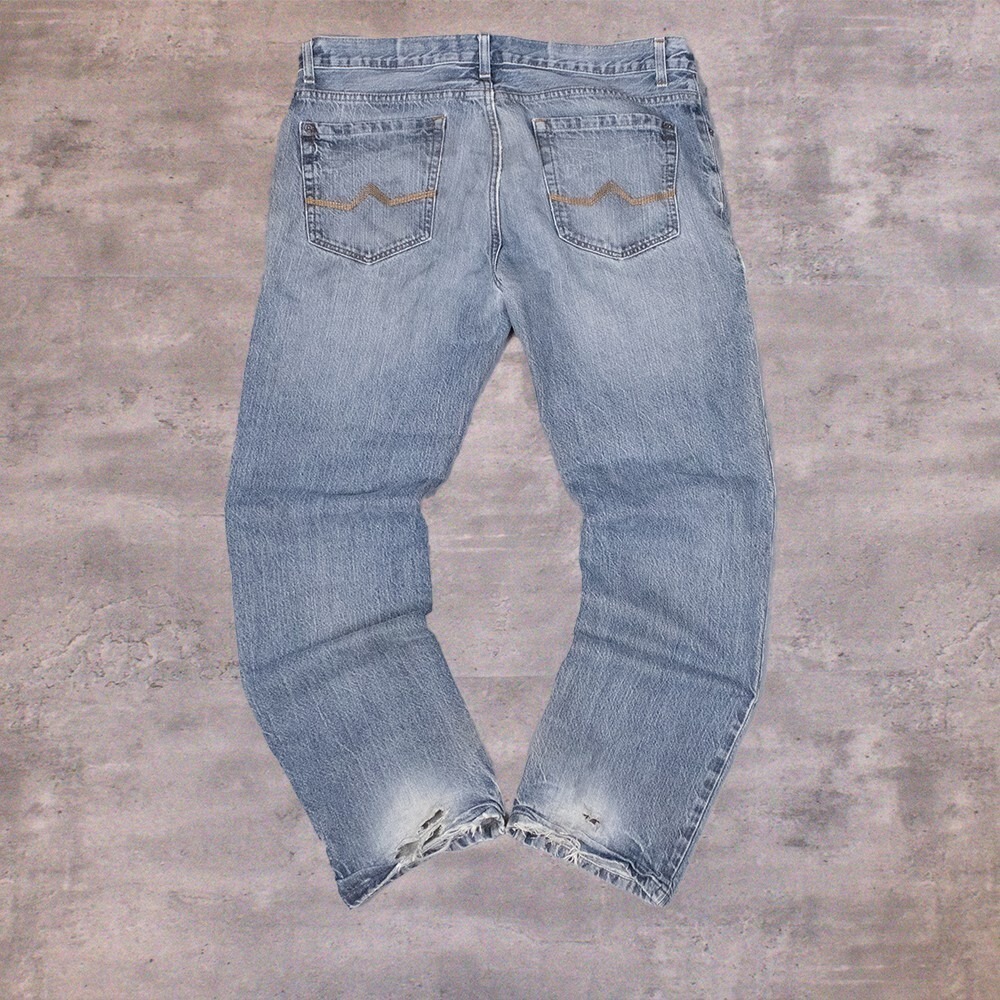 Y2K 2000s DKNY Jeans Baggy Relaxed Fit Straight Legged Nidwash Distressed Denim